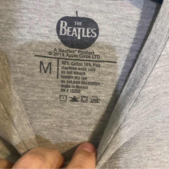 Beatles tee shirt SZ M GUC Apple brand retro early Beatles - Picture 3 of 4